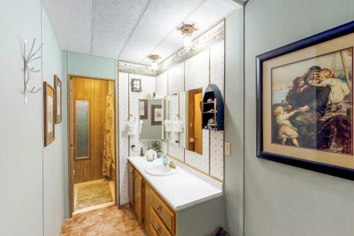 The Captain's Cabin