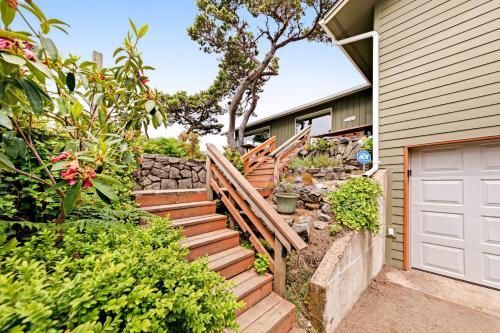 Beachcliff - Private Stairway To The Sand