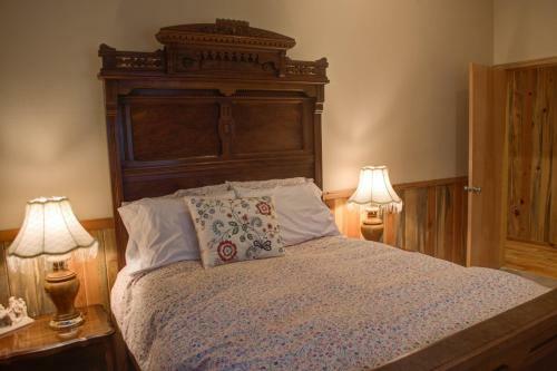 Eagle Falls Lodge Three-bedroom Chalet