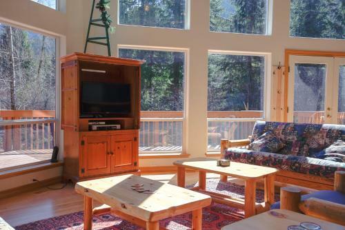 Wy'east View Three-bedroom Chalet