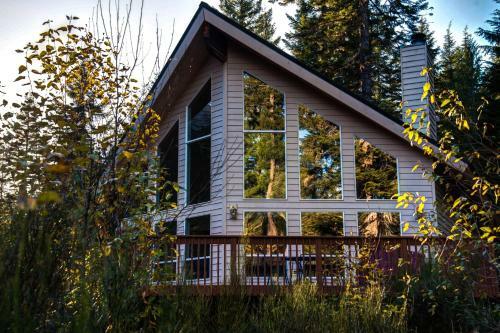 Wy'east View Three-bedroom Chalet