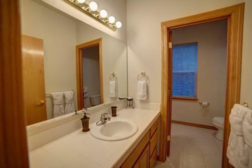 Wy'east View Three-bedroom Chalet