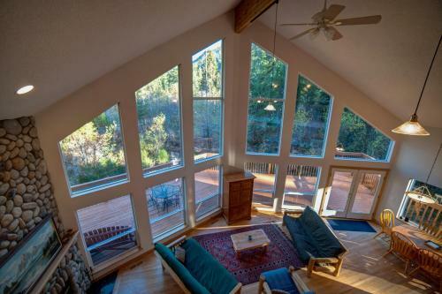Wy'east View Three-bedroom Chalet