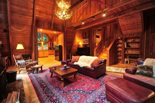 Forrest Lodge Four-bedroom Chalet
