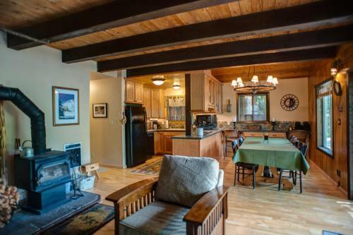 River White House Three-bedroom Chalet