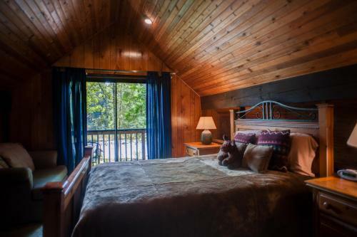 River White House Three-bedroom Chalet