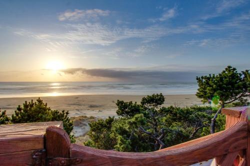 Seadrifter Oceanfront Beach House