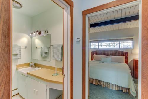 Captain's Quarters