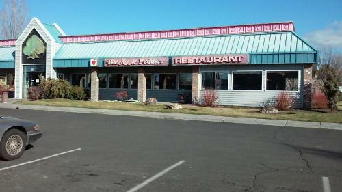 Motel Rustlers Inn