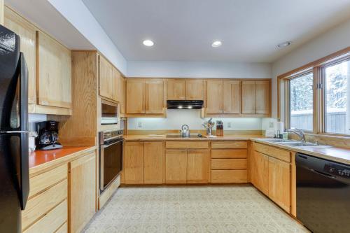 3 Fir Cone Lane
