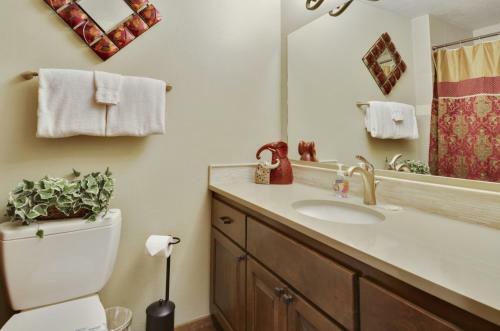 Meadowlark 4 Six-bedroom Home