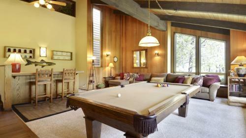 Meadowlark 4 Six-bedroom Home