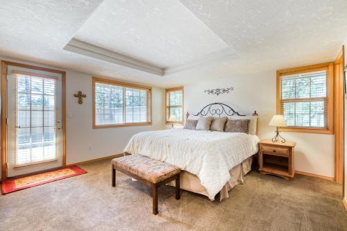 Mt Rainier Lane 07 | Discover Sunriver