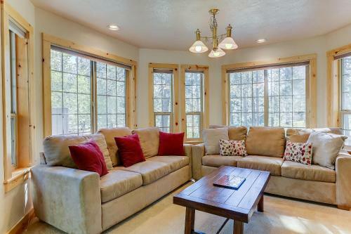 3 Mt. Baker-ac-hot Tub-4br/3ba