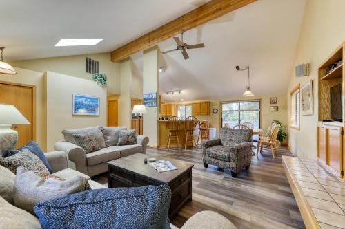 10 Camas Vacation Rental