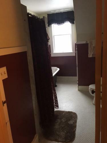 Bed & Breakfast Victorian Charm Inn