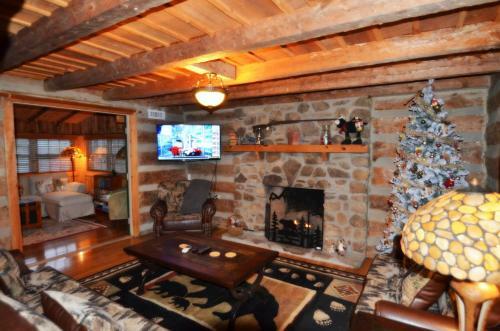 Huckleberry Inn 4 Bedroom