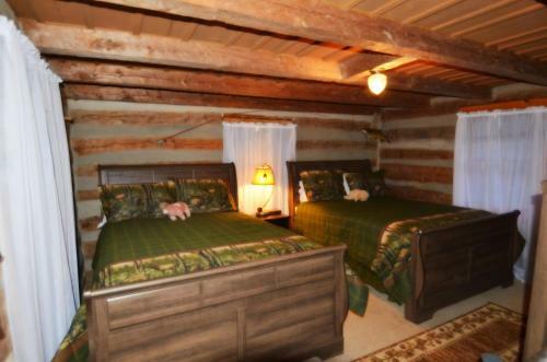 Huckleberry Inn 4 Bedroom