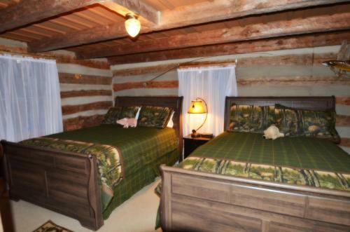 Huckleberry Inn 4 Bedroom