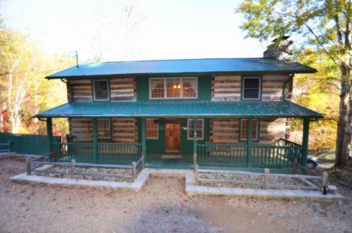 Huckleberry Inn 4 Bedroom