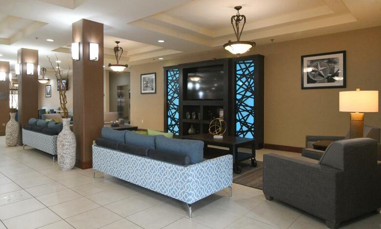 Hotel Comfort Inn & Suites Near Comanche Peak