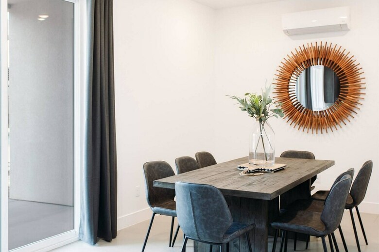 Modern Escape #31