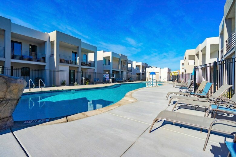 Aloft Living #18
