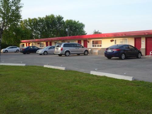 The Silver Birch Motel