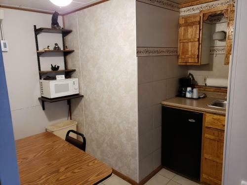 Posada Lake Motel