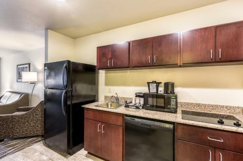 Cobblestone Hotel & Suites Hartford