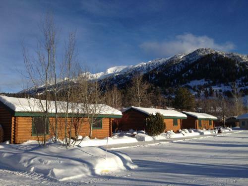 Lodge Flying Saddle Resort And Steak House