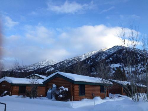Lodge Flying Saddle Resort And Steak House