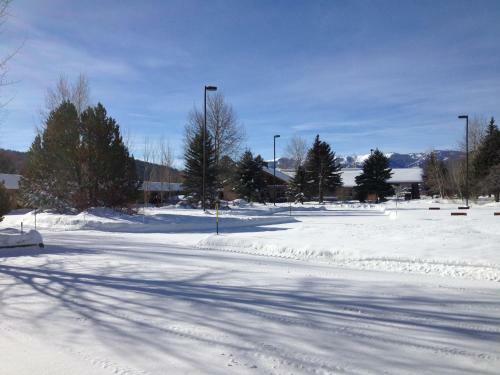 Lodge Flying Saddle Resort And Steak House