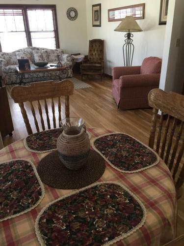 Hostal Capitol Vacations Main Street Cottage