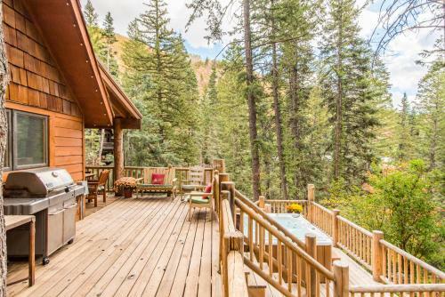 Conifer Creek Cabin