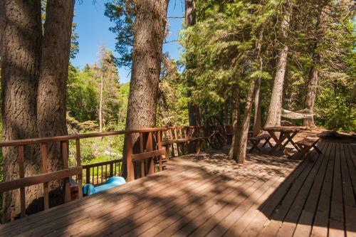Hideaway Above The Stream