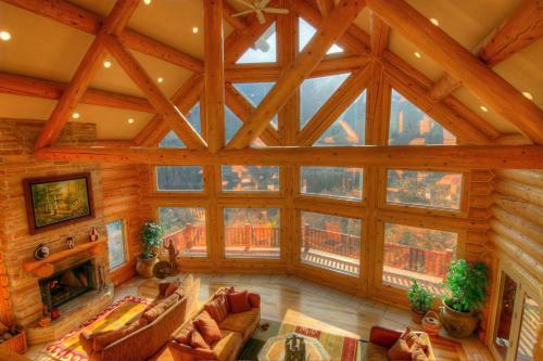 Lookout Pointe Home