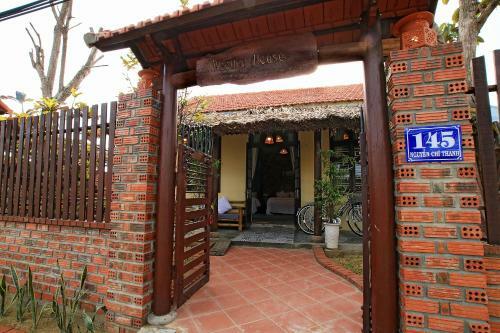 Cozy & Cute Wooden House
