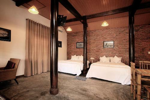 Cozy & Cute Wooden House