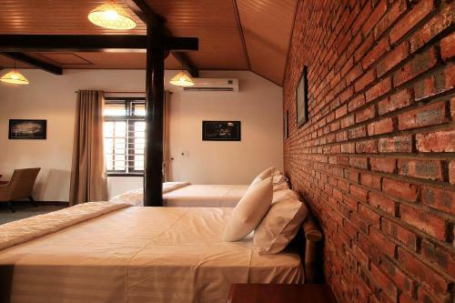 Cozy & Cute Wooden House