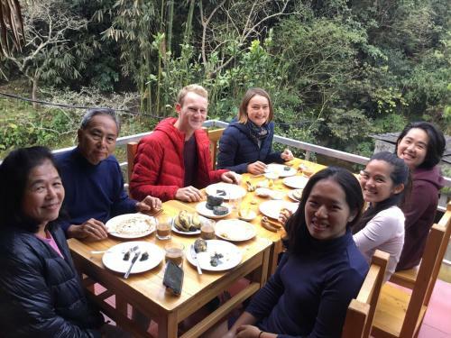 Lodge Ch� Family