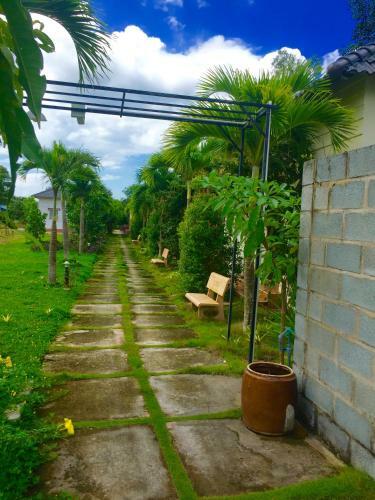 Hostal Tina Bungalow