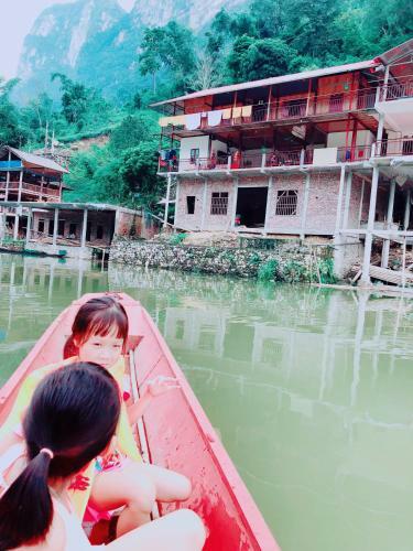Bed & Breakfast Tr?n Th?c Homestay-ba B?