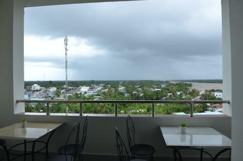 Riverside Cai Be Hotel