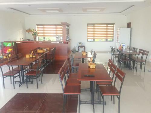 Phu Tien Hotel