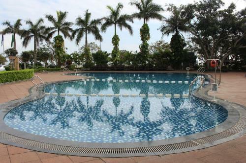 Muong Thanh Luxury Nhat Le Hotel
