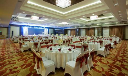 Muong Thanh Luxury Nhat Le Hotel