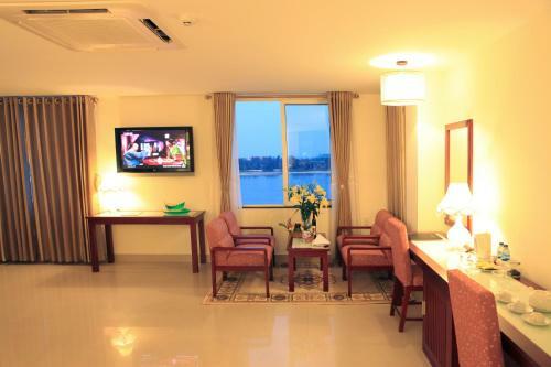 Luxe Hotel