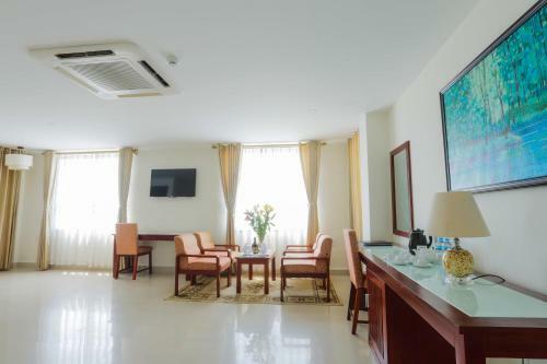 Luxe Hotel