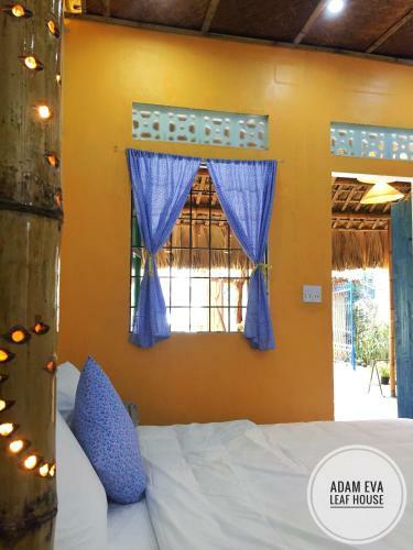 Bed & Breakfast Adam Eva Leaf House